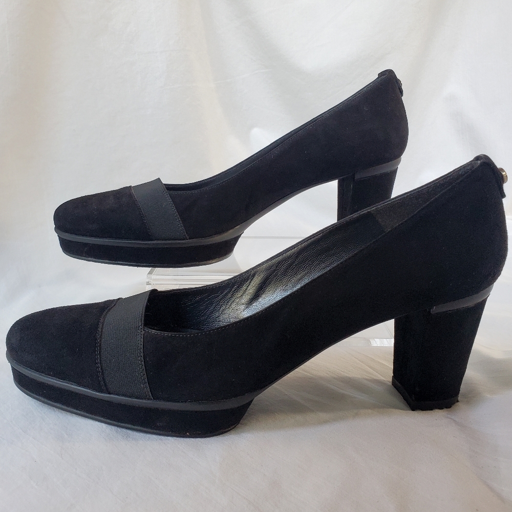 Stuart Weitzman Round Toe Suede Heels